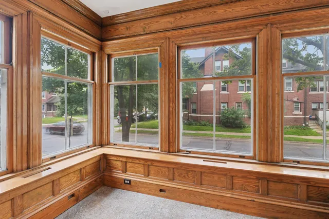 $739,900 | 1820 Colfax Avenue South, Minneapolis, MN 55403