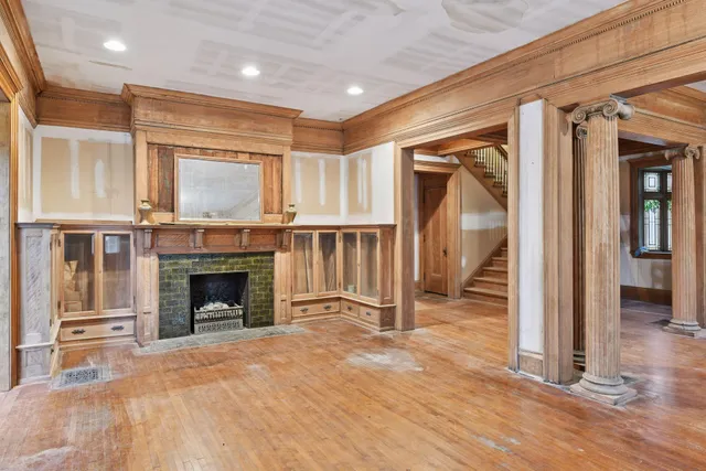 $739,900 | 1820 Colfax Avenue South, Minneapolis, MN 55403