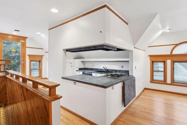 $739,900 | 1820 Colfax Avenue South, Minneapolis, MN 55403