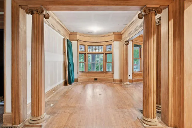 $739,900 | 1820 Colfax Avenue South, Minneapolis, MN 55403