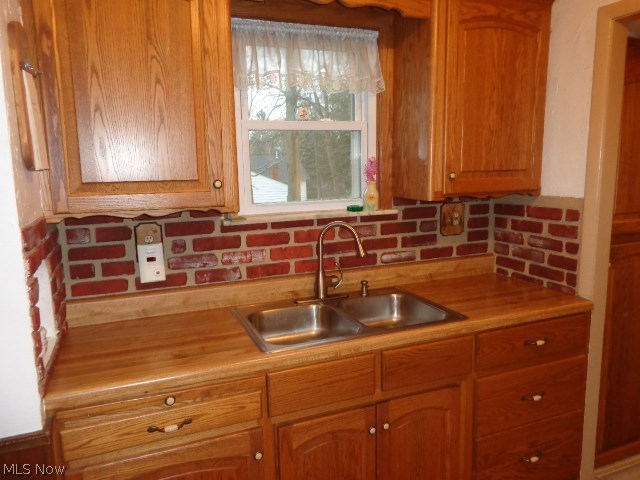 12462 Ridge Road North Royalton, OH 44133 - Photo 10 of 26 Kitchen