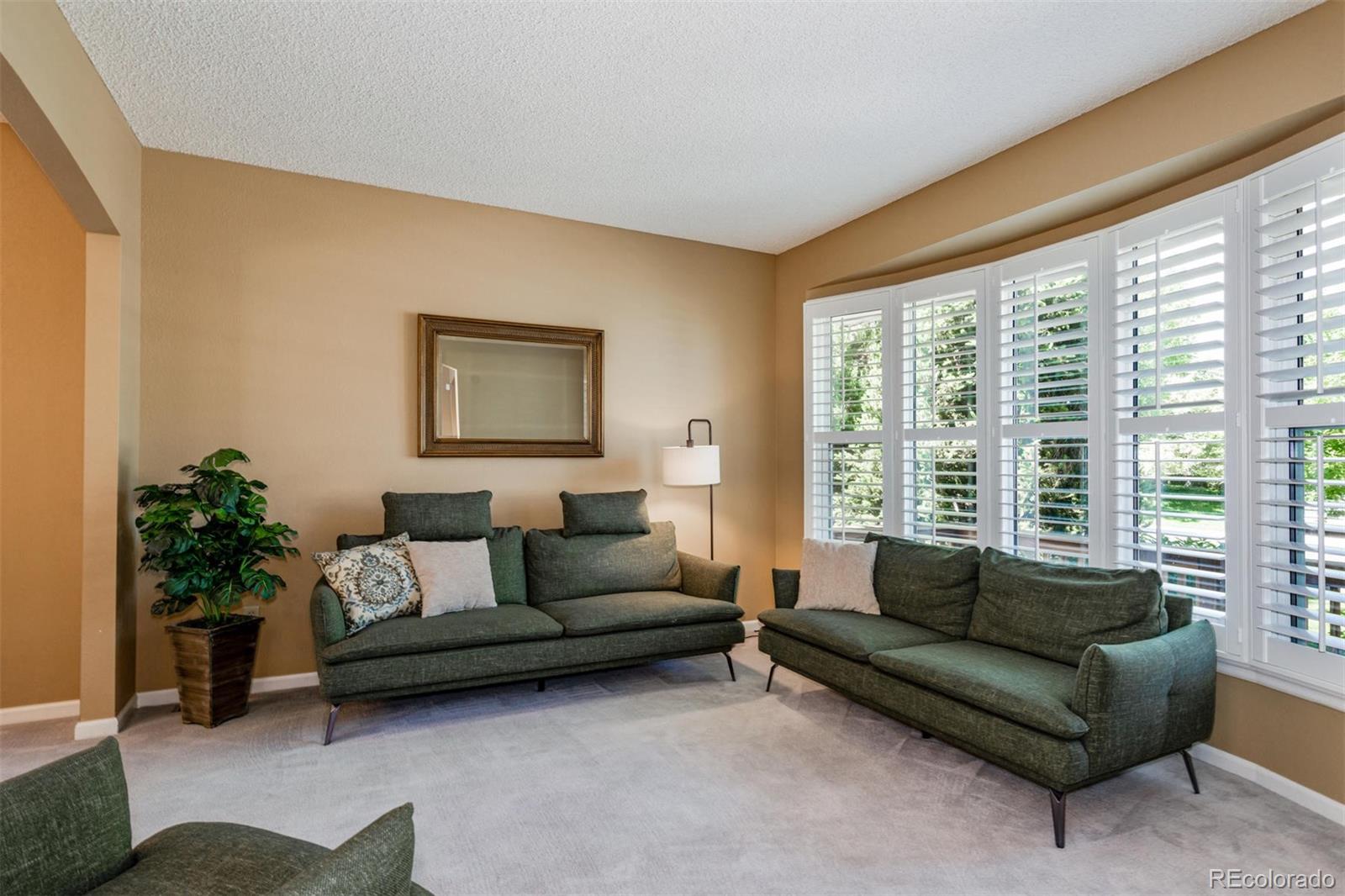 9250 Buttonhill Court Highlands Ranch, CO 80130 - Photo 4 of 38 Gallery Image 4