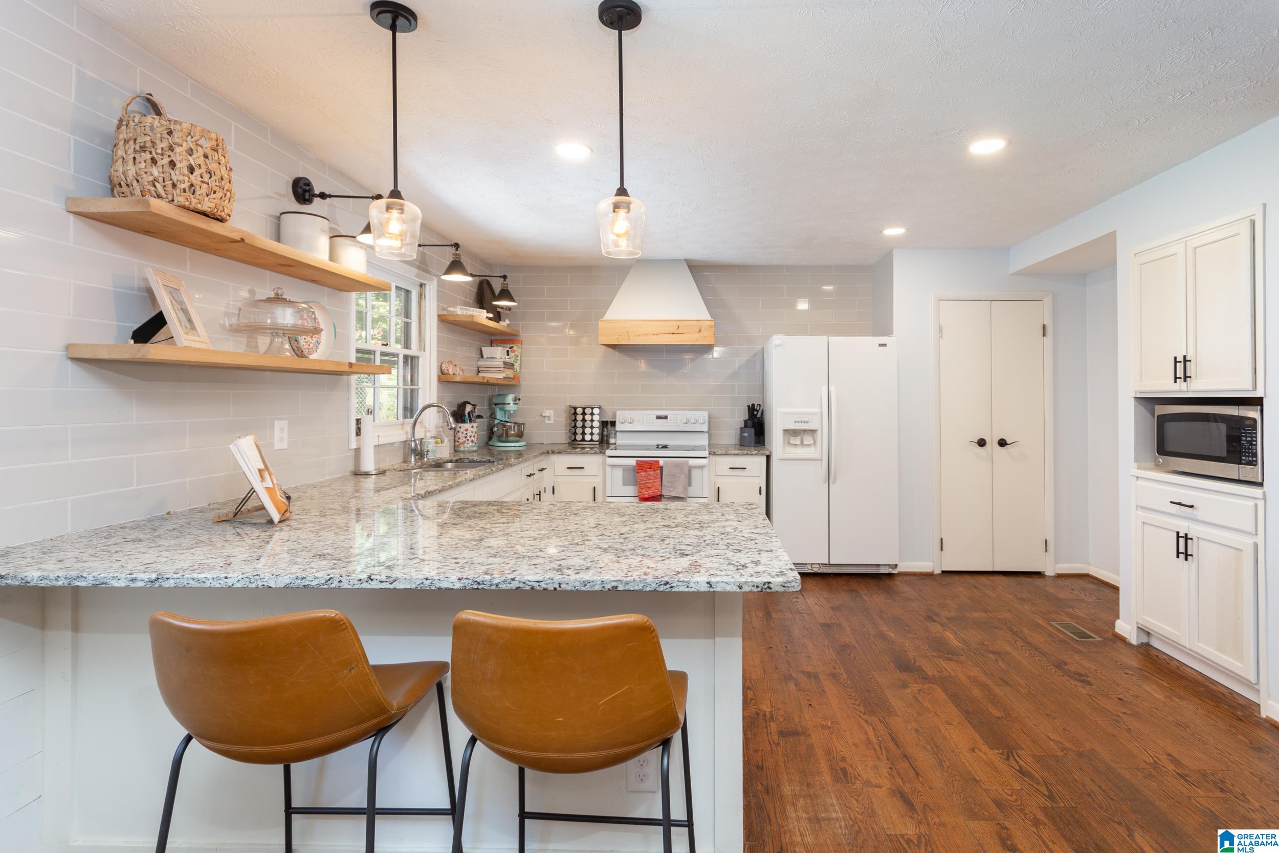 1308 Conger Road Anniston, AL 36207 - Photo 7 of 37