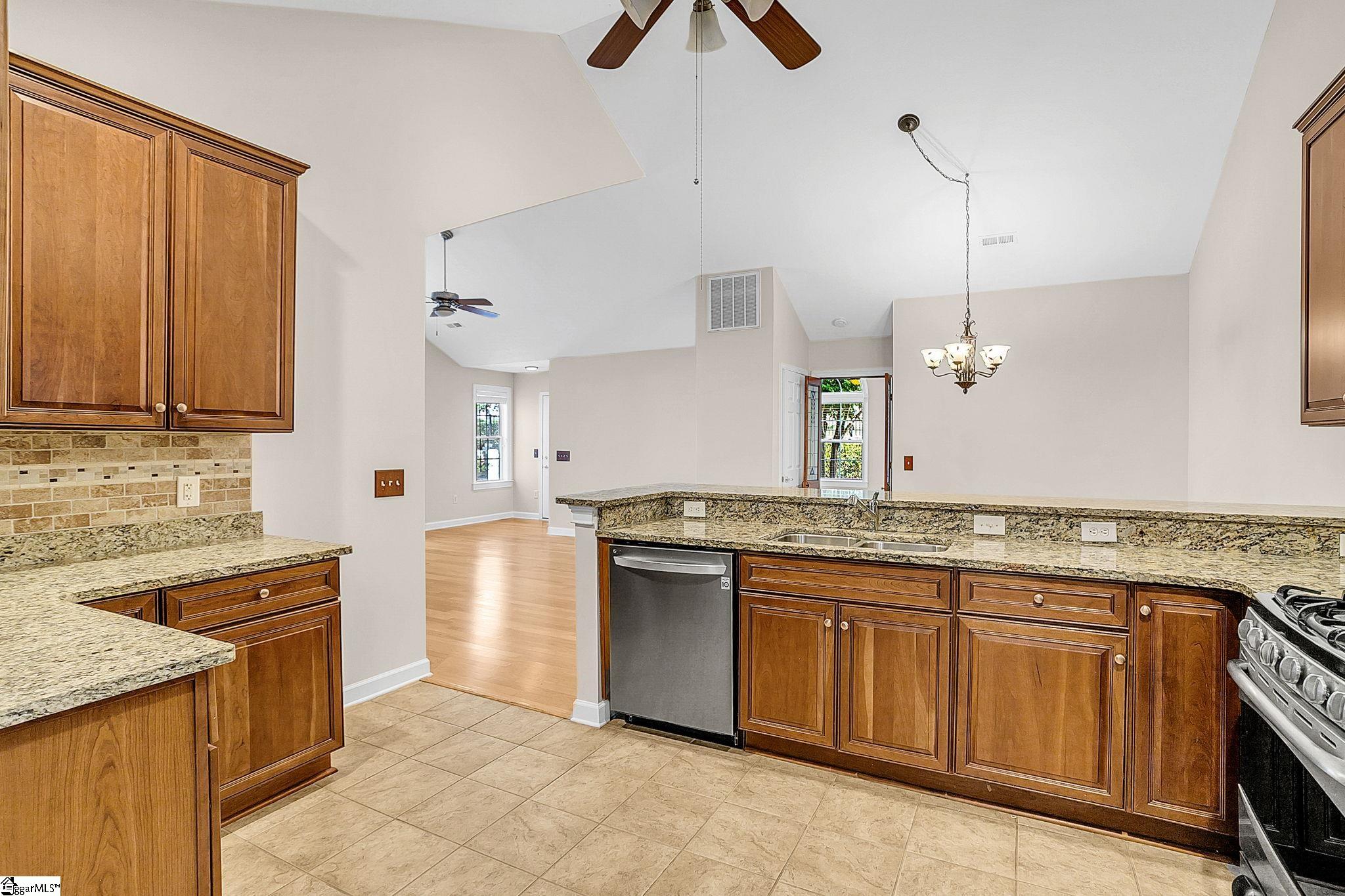27 Fudora Circle Simpsonville, SC 29681 - Photo 17 of 28