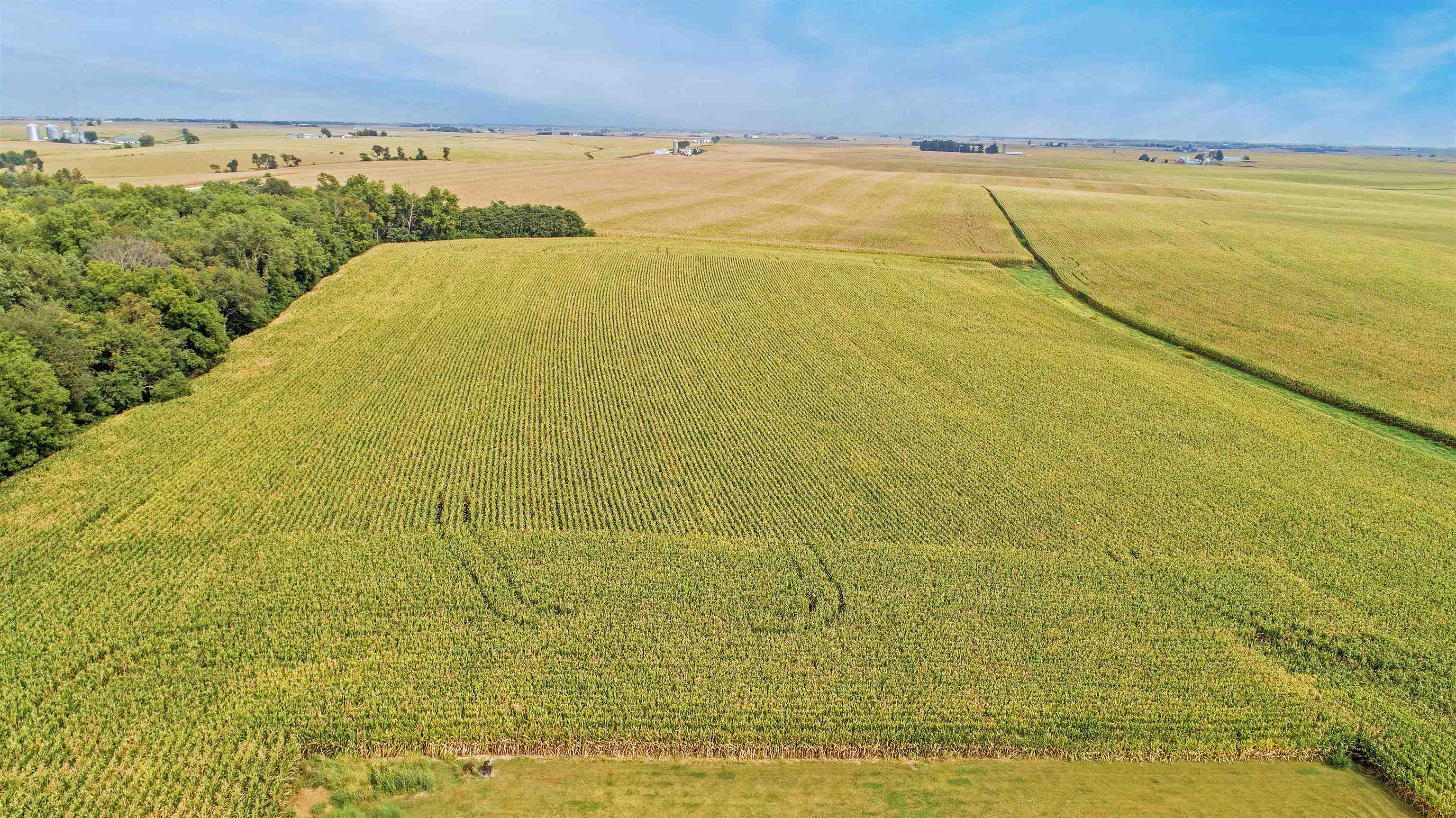 7821 Oakville Road Mount Carroll, IL 61053 - Photo 39 of 50 a view of beach and ocean