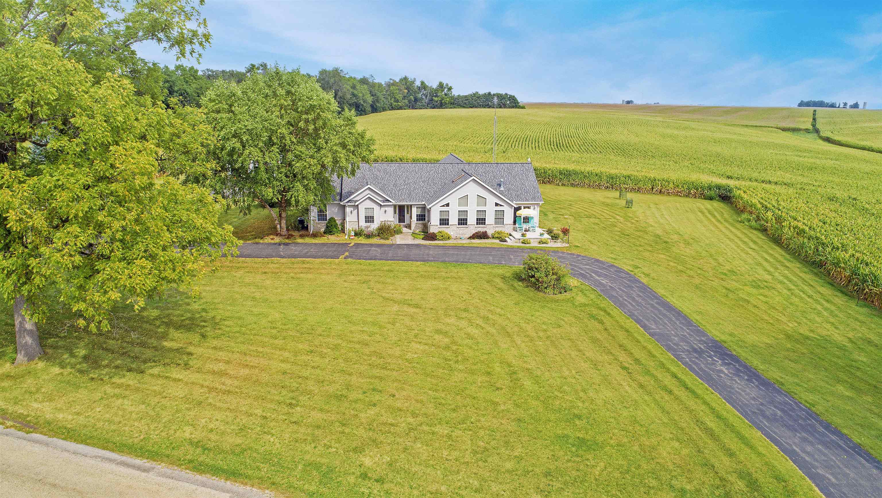 7821 Oakville Road Mount Carroll, IL 61053 - Photo 40 of 50 a view of an ocean view