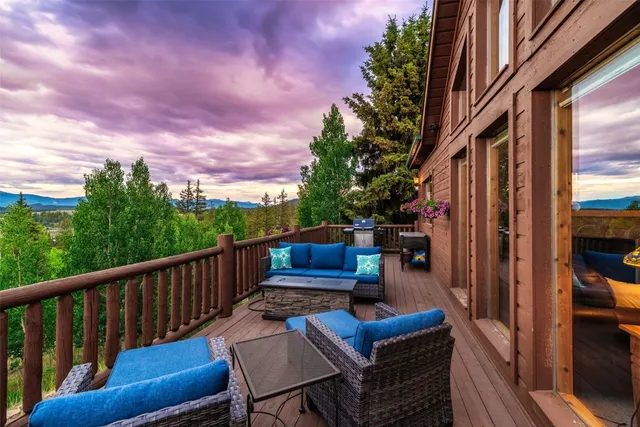 a view of a wooden fence