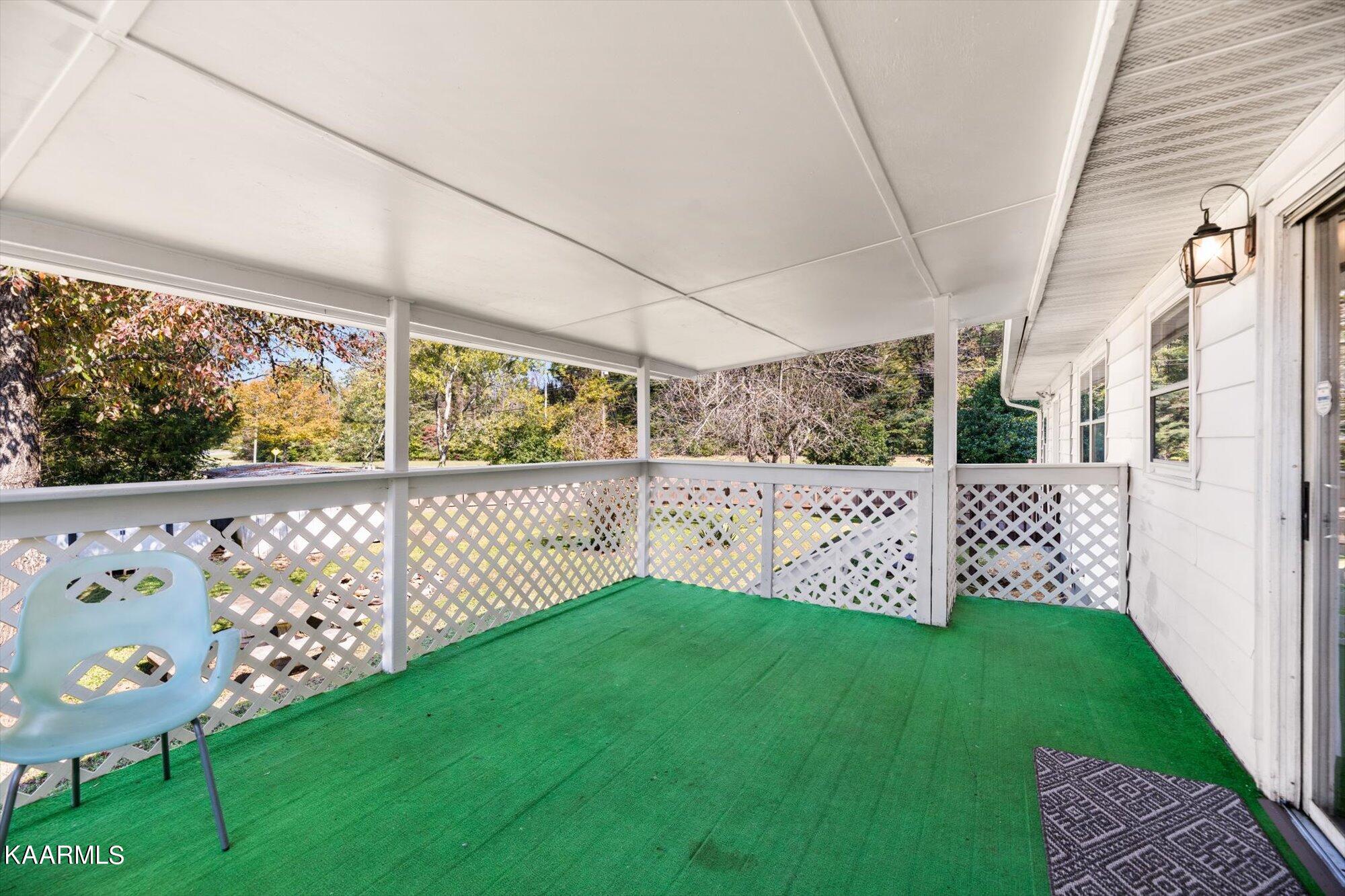 127 Manchester Road Oak Ridge, TN 37830 - Photo 23 of 26 23-127-Manchester-Rd-Oak-Ridge-TN-23