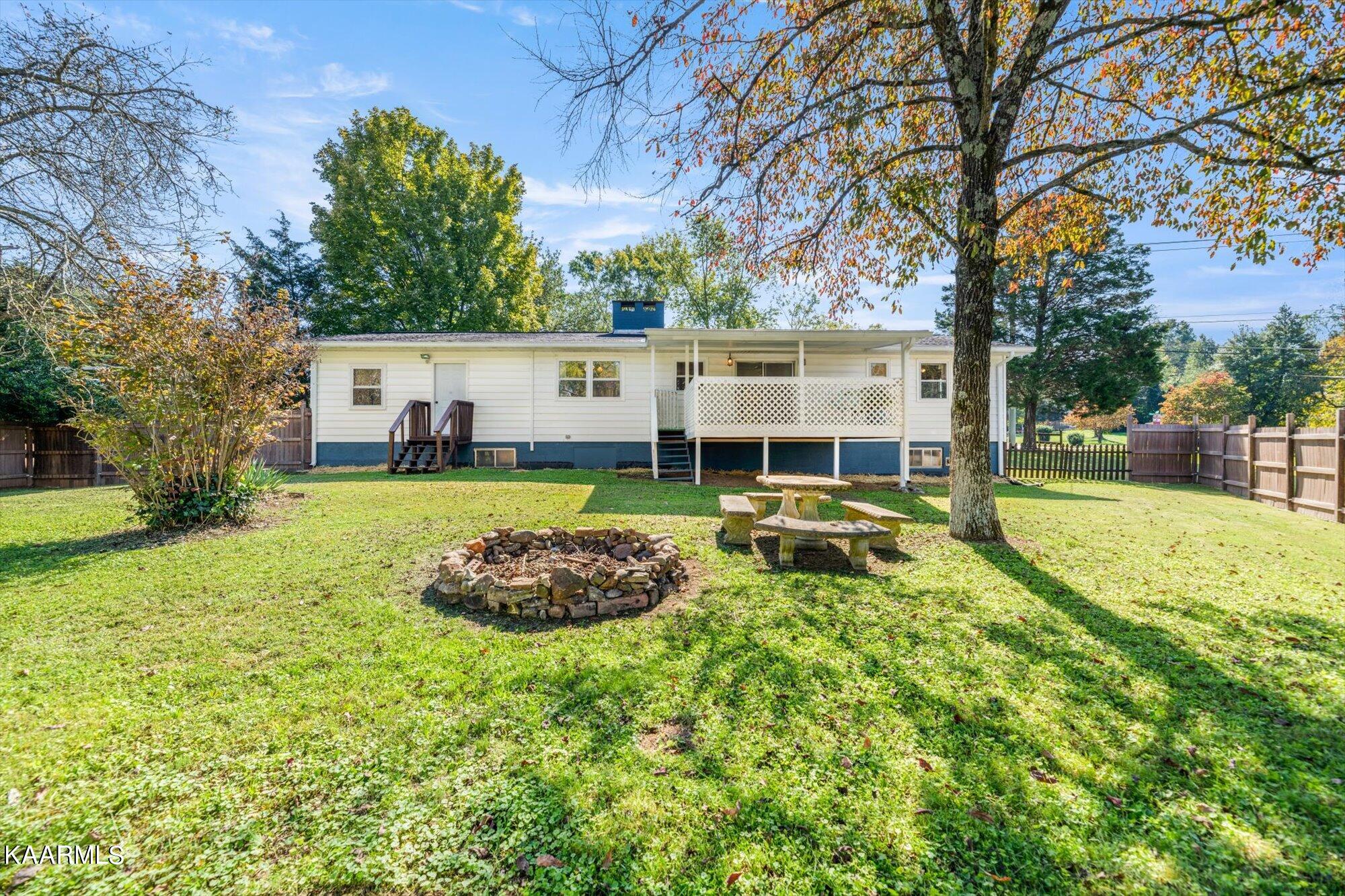 127 Manchester Road Oak Ridge, TN 37830 - Photo 25 of 26 25-127-Manchester-Rd-Oak-Ridge-TN-25