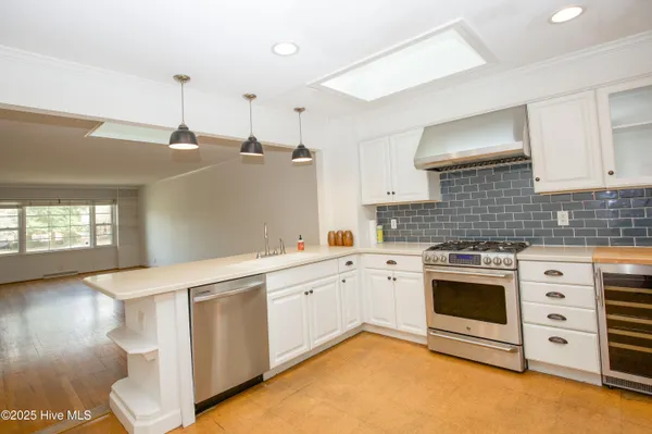 $575,000 | 264 East Indiana Avenue, Southern Pines, NC 28387