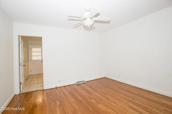 $575,000 | 264 East Indiana Avenue, Southern Pines, NC 28387