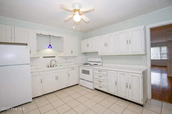 $575,000 | 264 East Indiana Avenue, Southern Pines, NC 28387