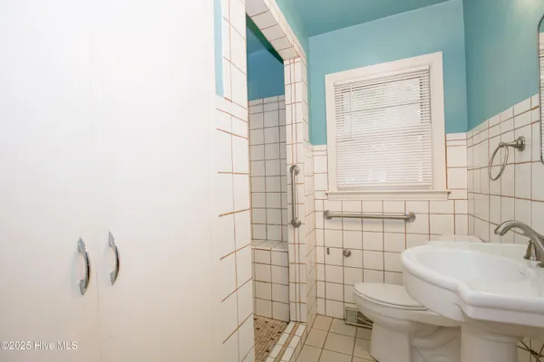 $575,000 | 264 East Indiana Avenue, Southern Pines, NC 28387