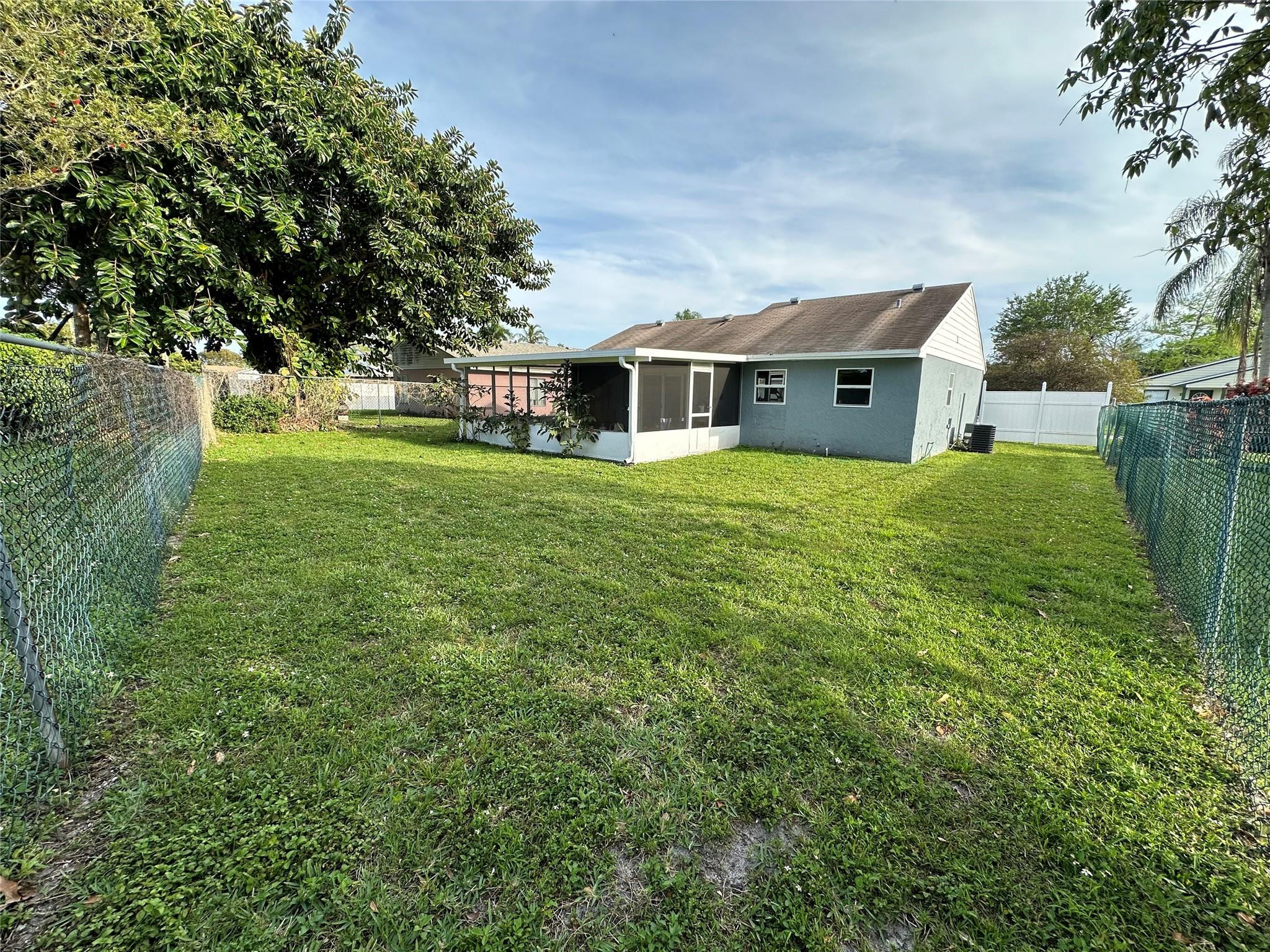 8395 Garden Gate Place Boca Raton, FL 33433 - Photo 17 of 31 Photo 17