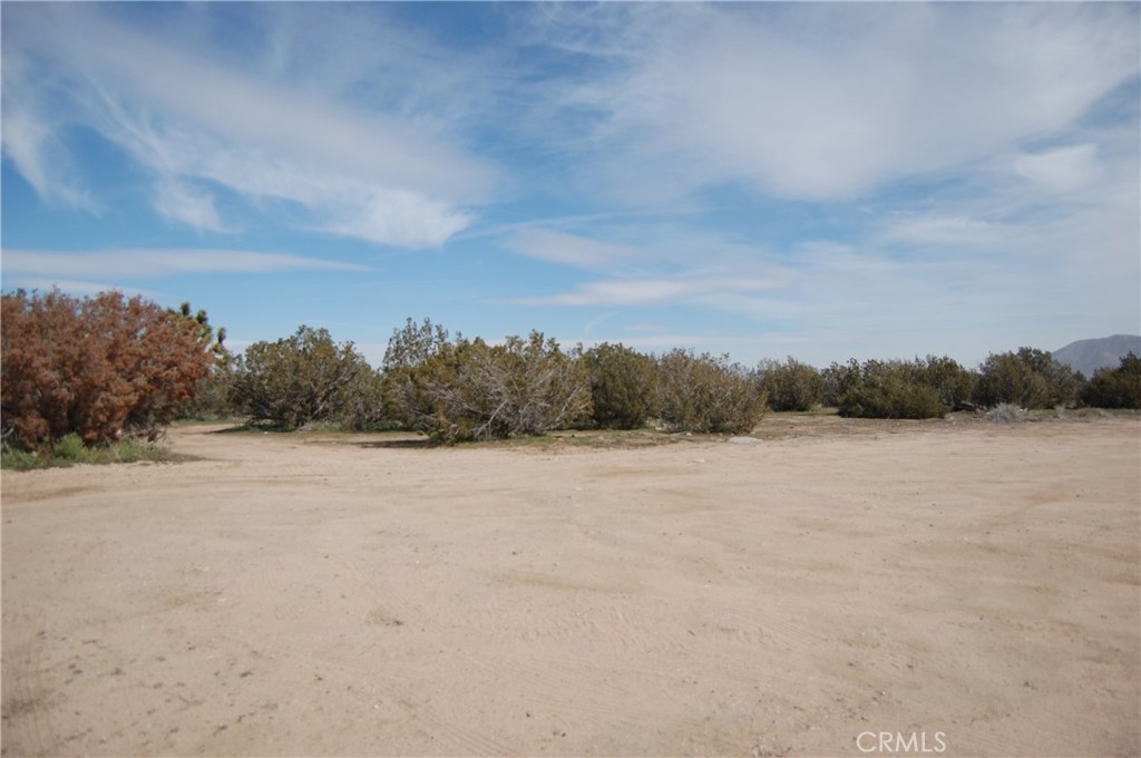 17111 Ranchero Street Hesperia, CA 92345 - Photo 13 of 13 a view of lake