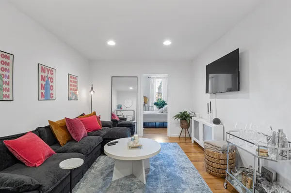 $3,700 | 1038 Willow Avenue, Unit 3, Hoboken, NJ 07030
