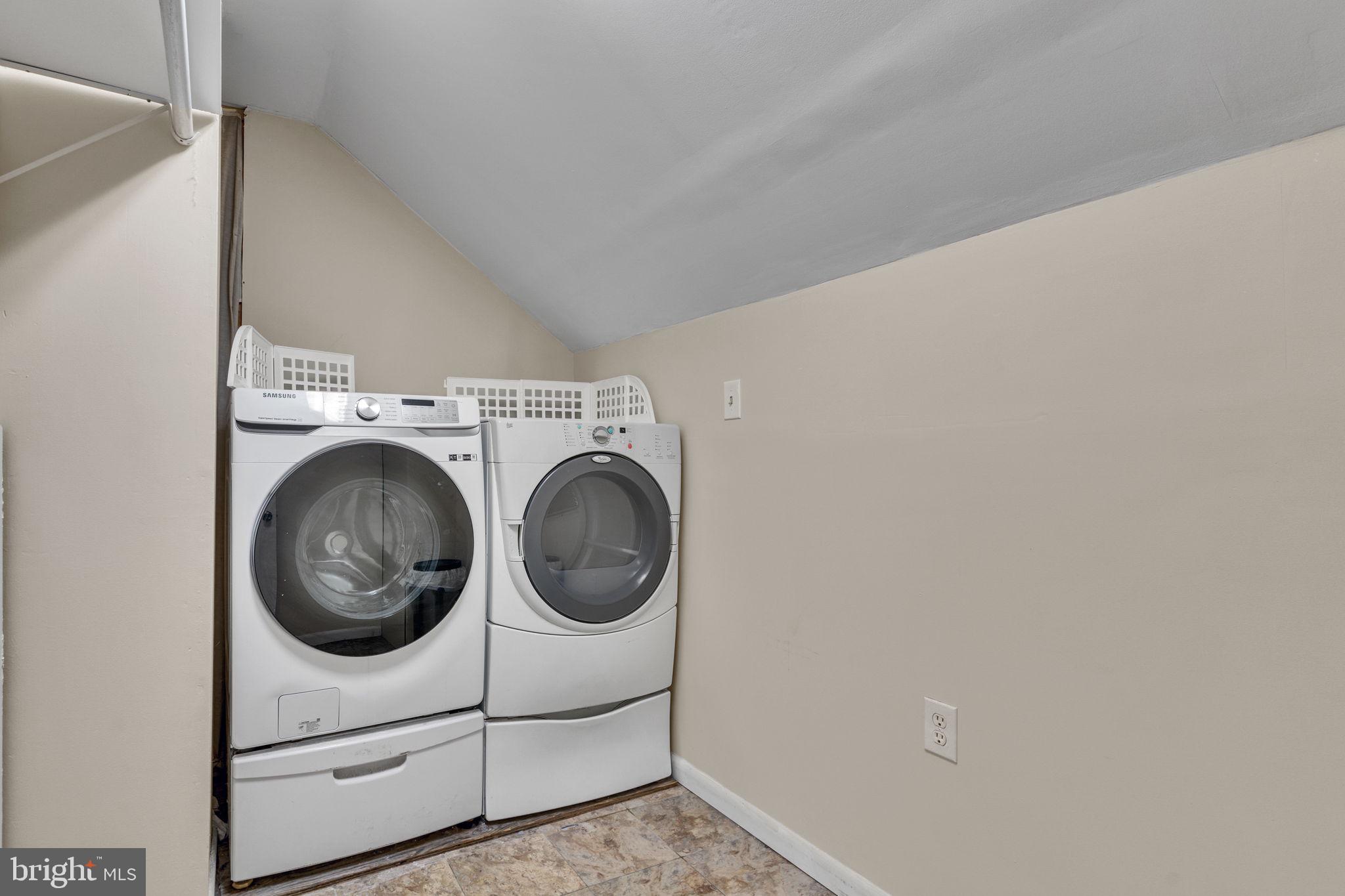 9216 Spring Acres Road Clinton, MD 20735 - Photo 28 of 36 Laundry room