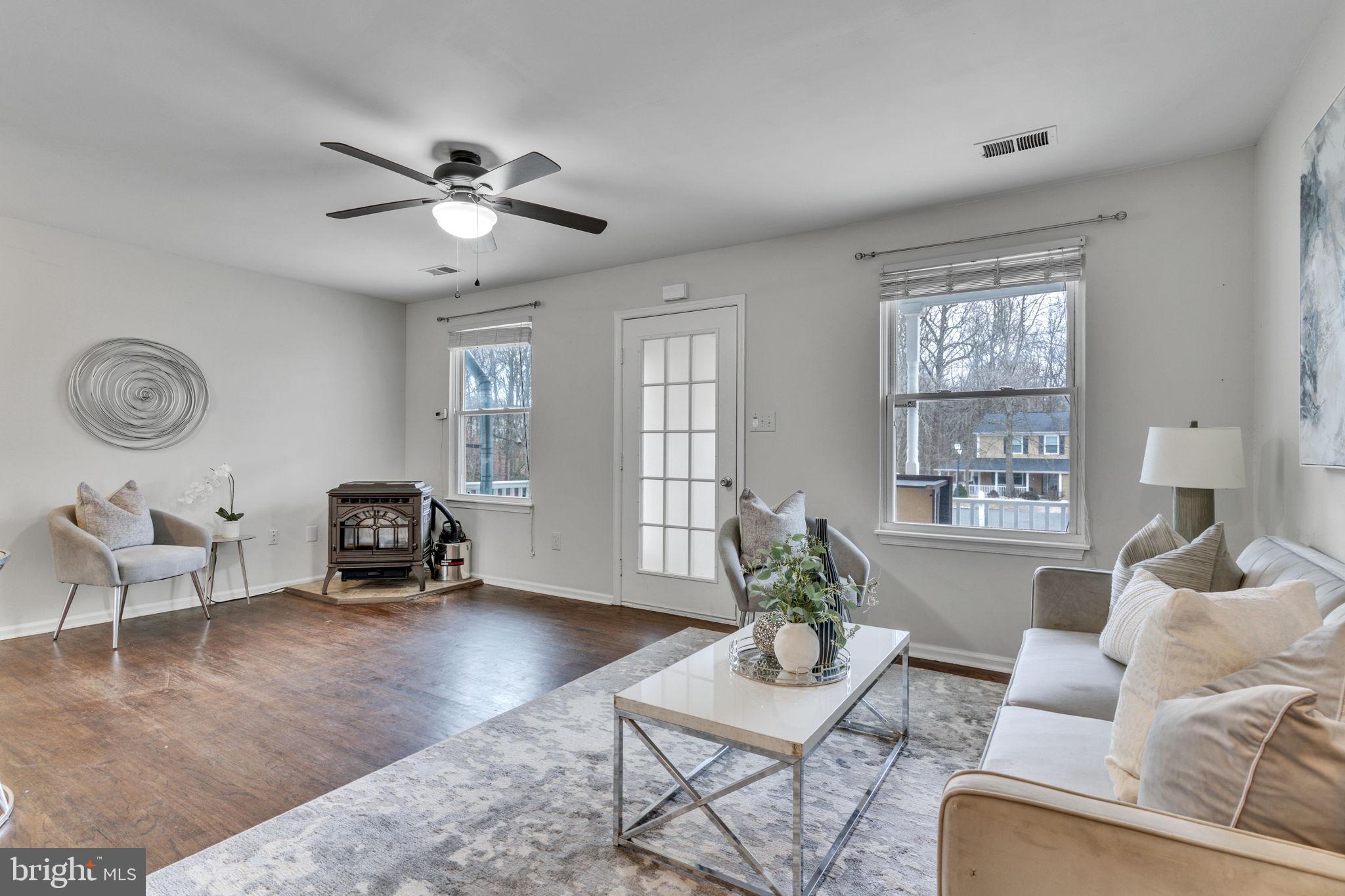 9216 Spring Acres Road Clinton, MD 20735 - Photo 4 of 36