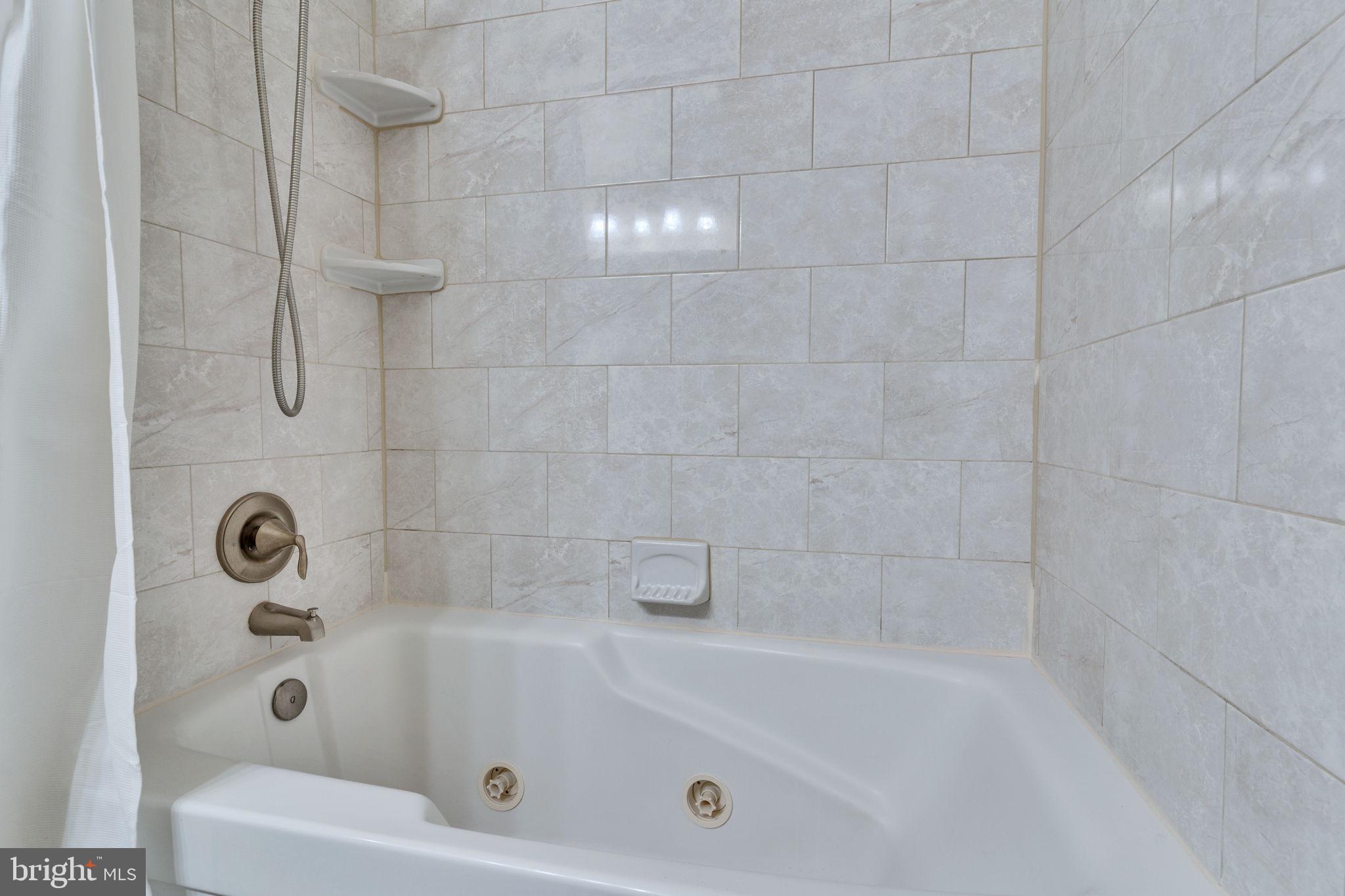 9216 Spring Acres Road Clinton, MD 20735 - Photo 9 of 36 Large soaking, jetted tub