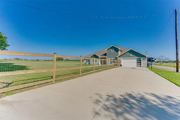 $625,000 | 6061 County Road 4064, Scurry, TX 75158
