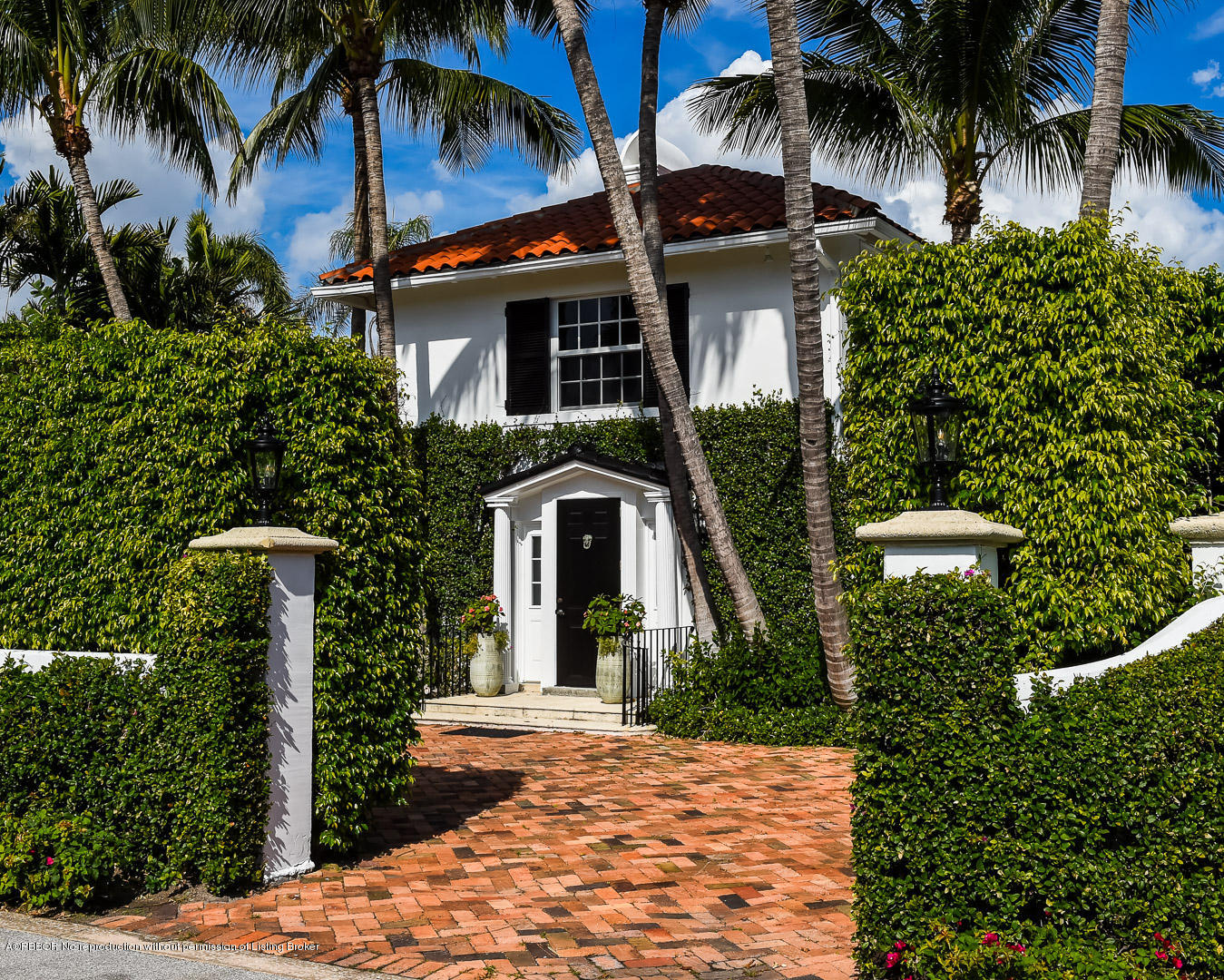 113 Kings Road Palm Beach, FL 33480 - Photo 18 of 23 Front Exterior