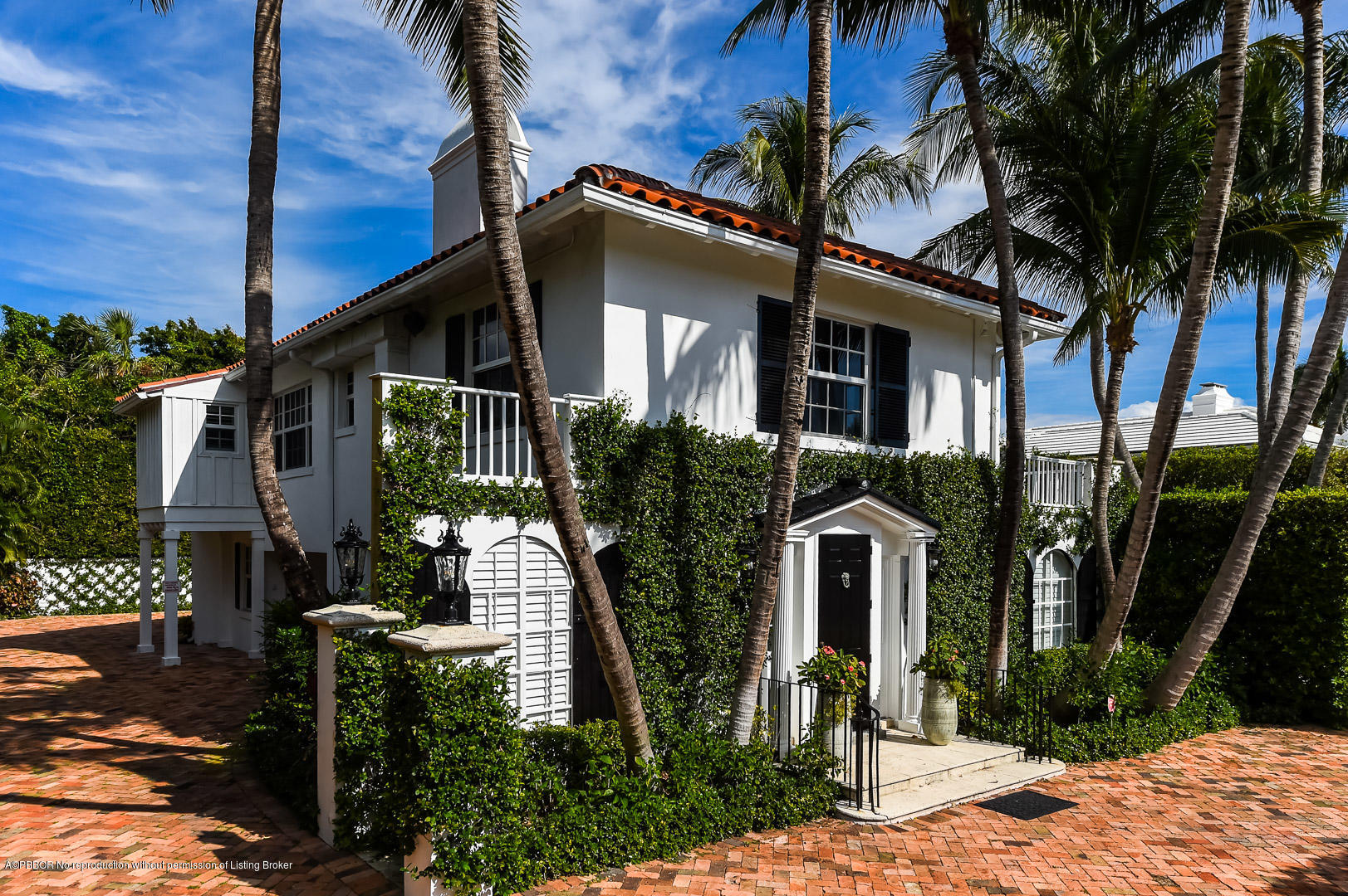 113 Kings Road Palm Beach, FL 33480 - Photo 20 of 23 Front Exterior