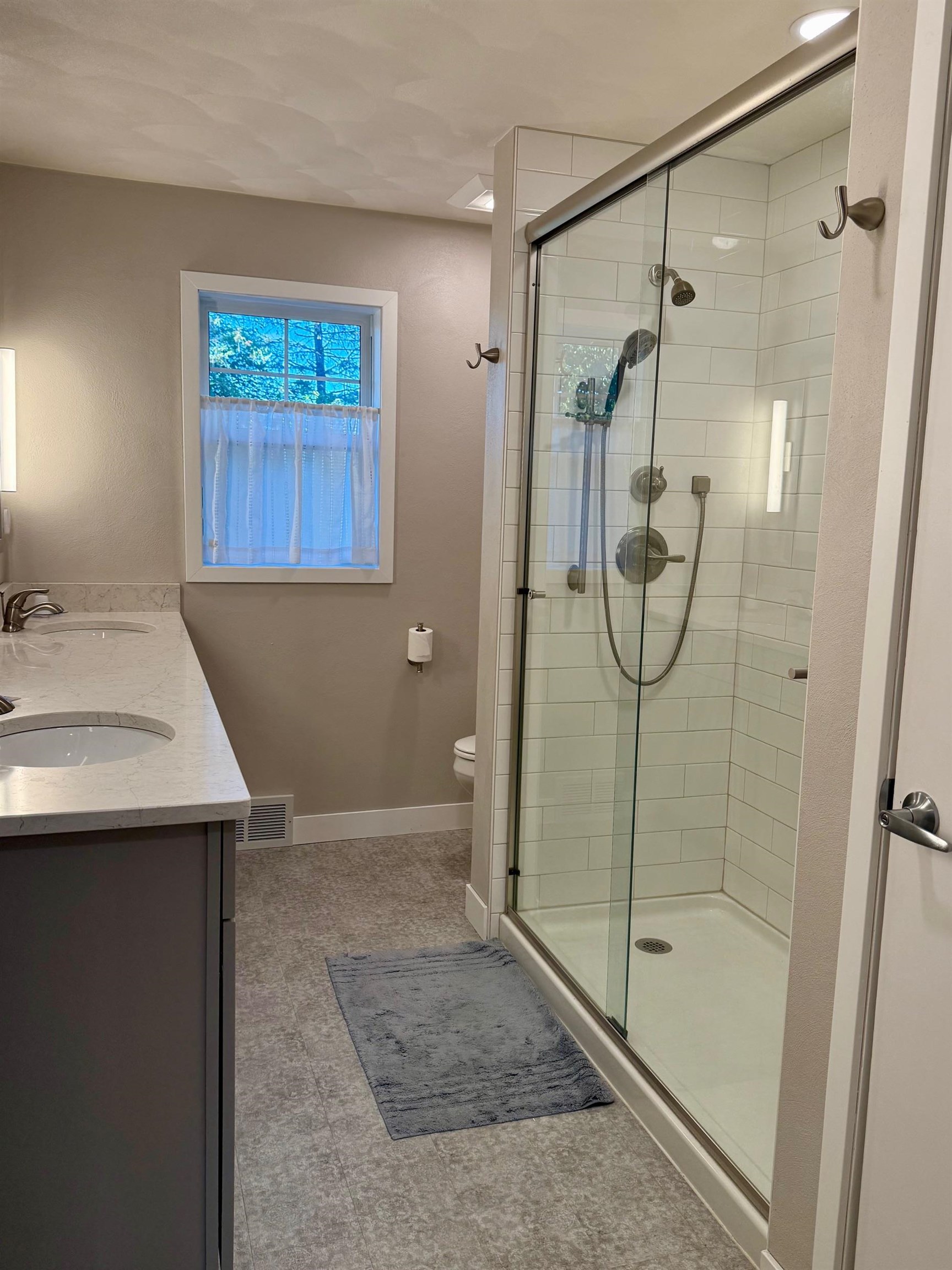 2411 5th Street Monroe, WI 53566 - Photo 20 of 49