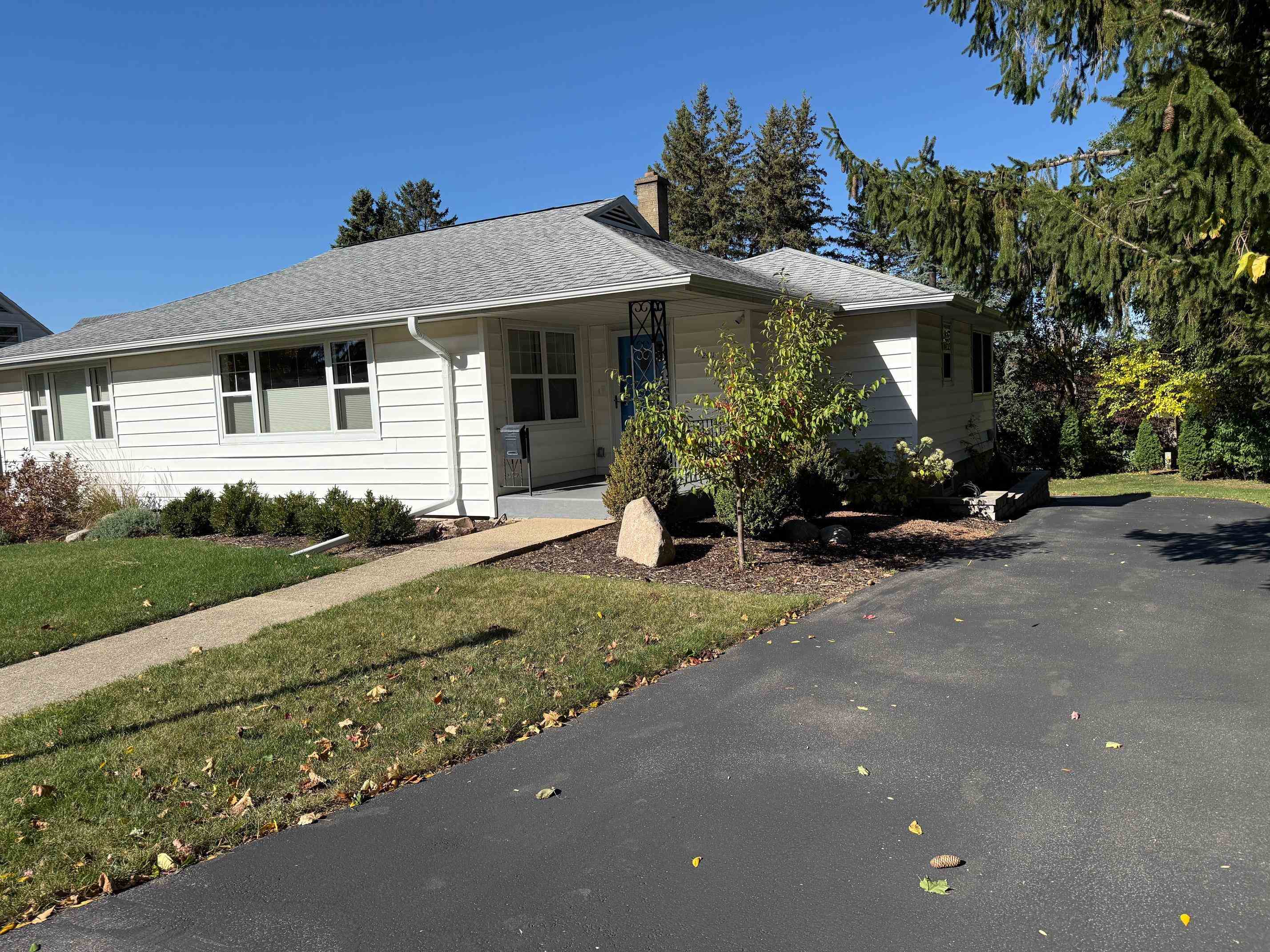 2411 5th Street Monroe, WI 53566 - Photo 2 of 49