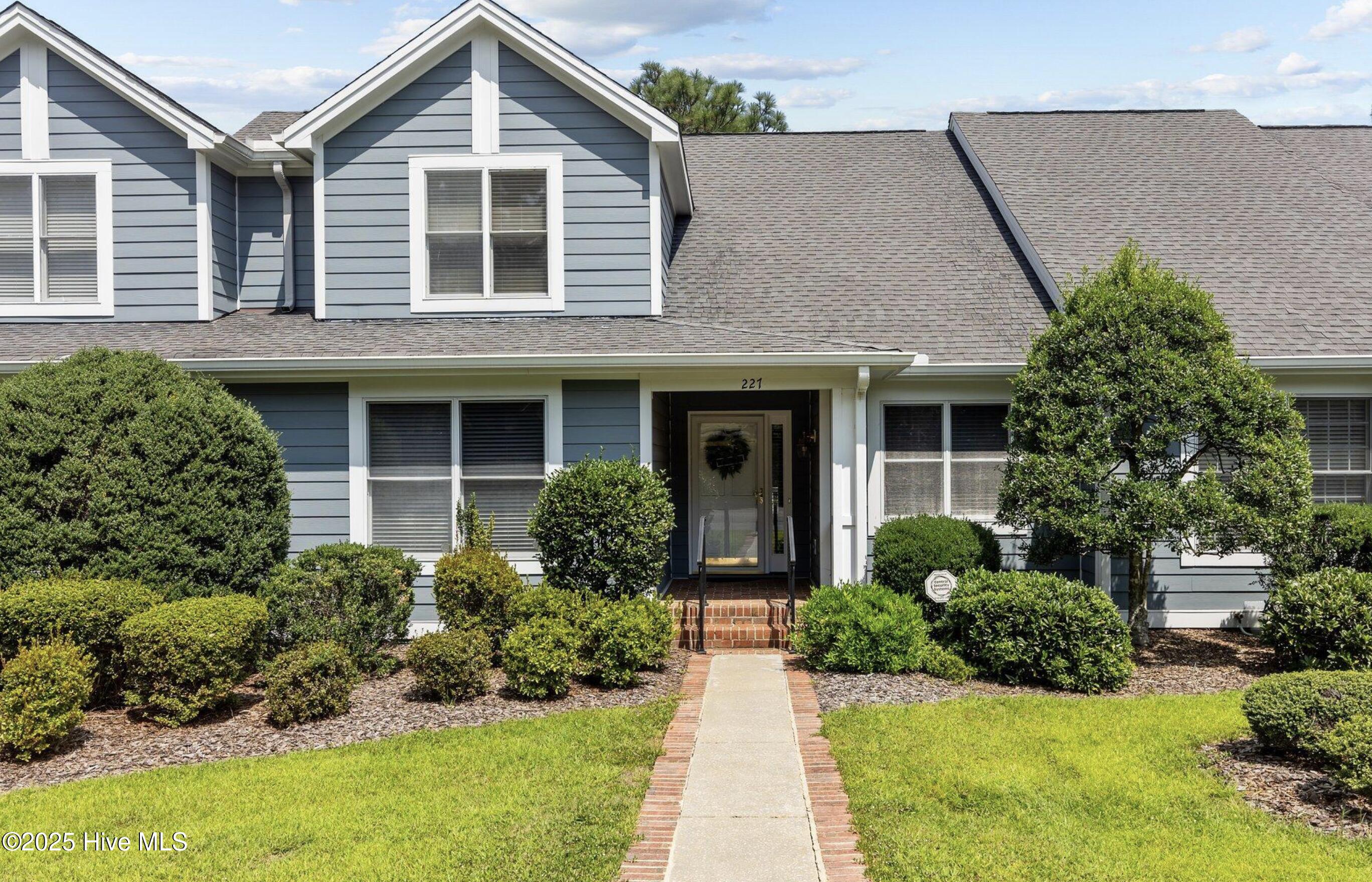 227 Knoll Road Southern Pines, NC 28387 - Photo 2 of 23 227 Knoll Road N