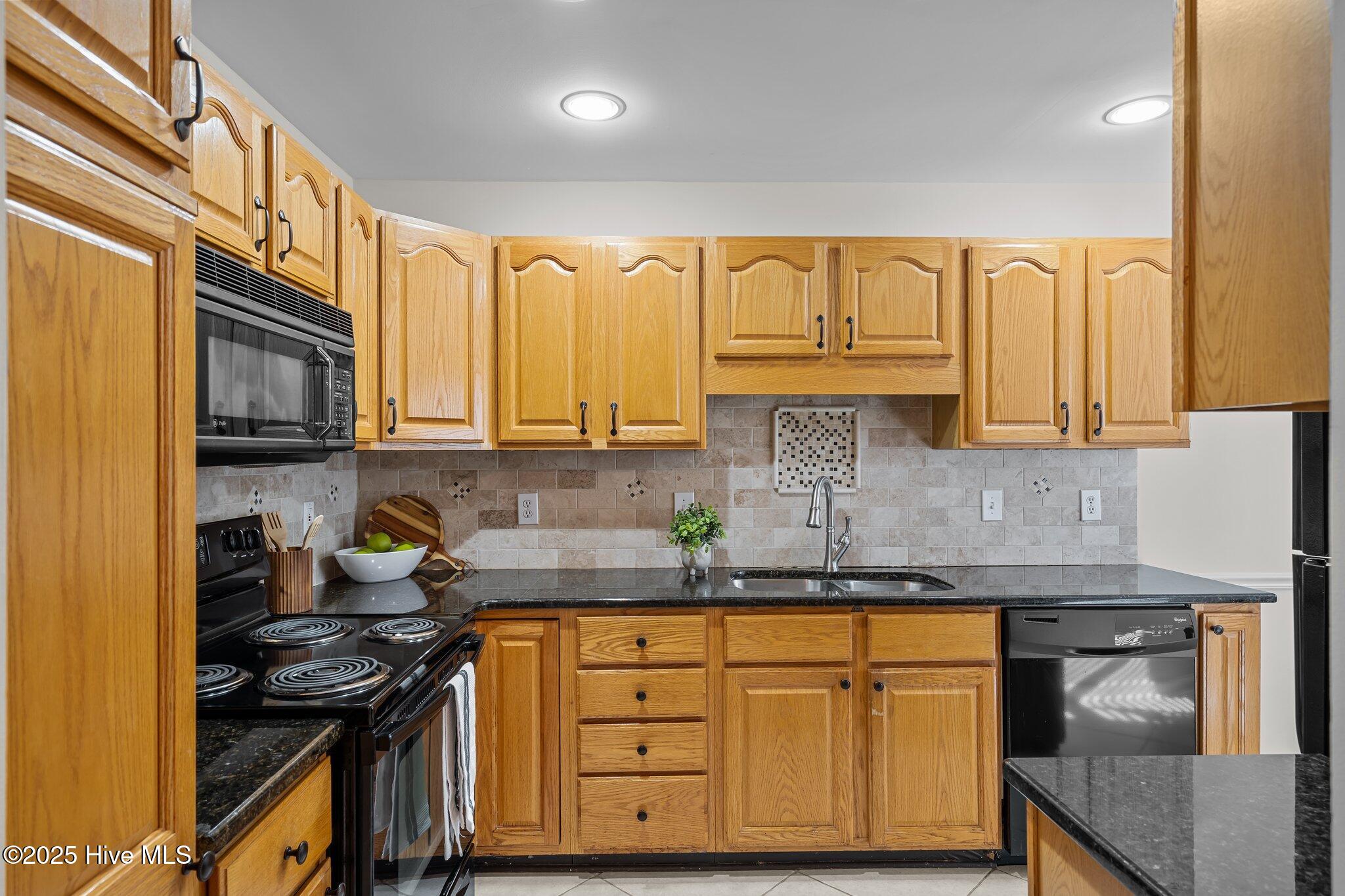 227 Knoll Road Southern Pines, NC 28387 - Photo 4 of 23 Eat in Kitchen