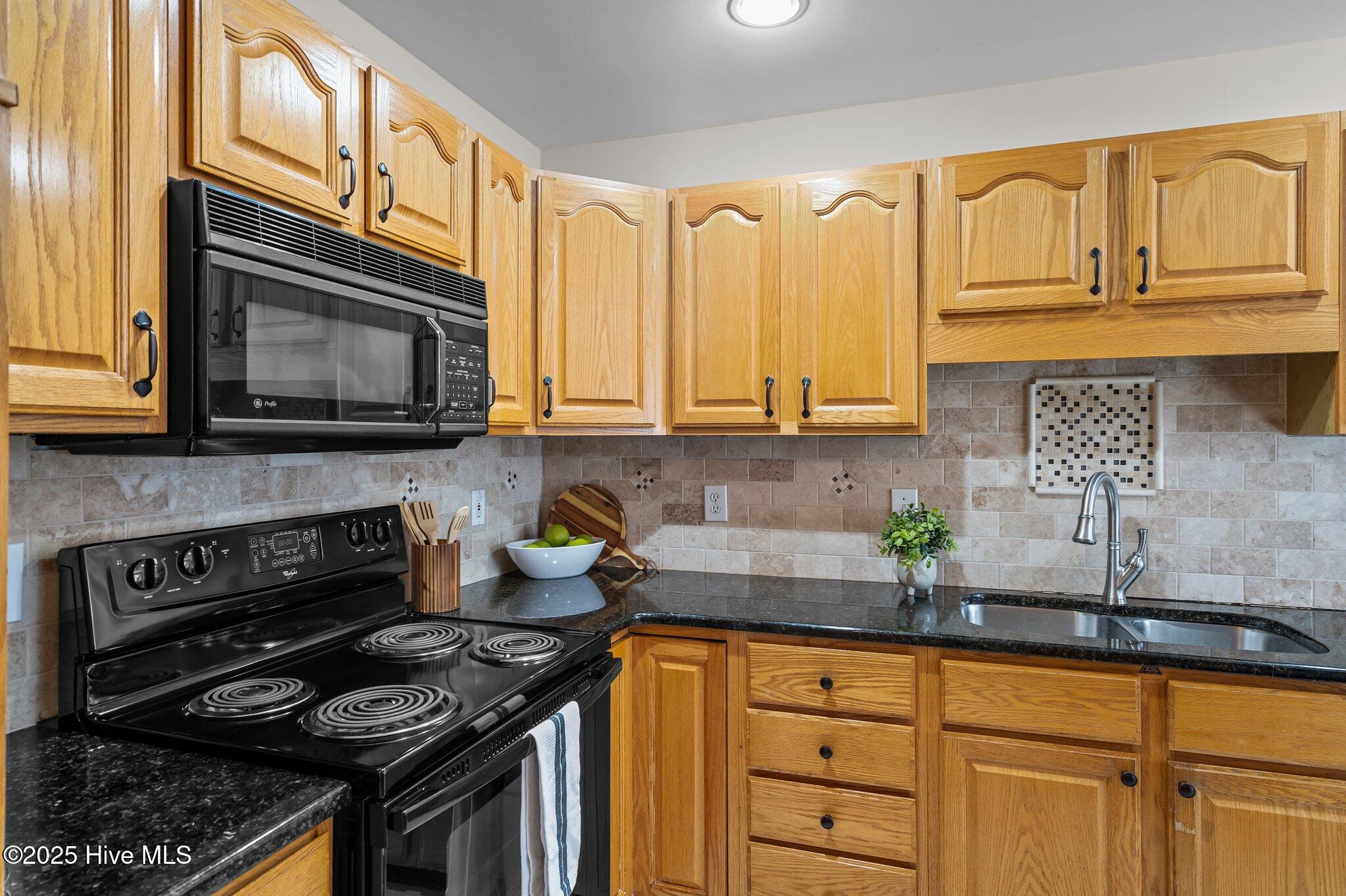 227 Knoll Road Southern Pines, NC 28387 - Photo 5 of 23 7-web-or-mls-DSC09842