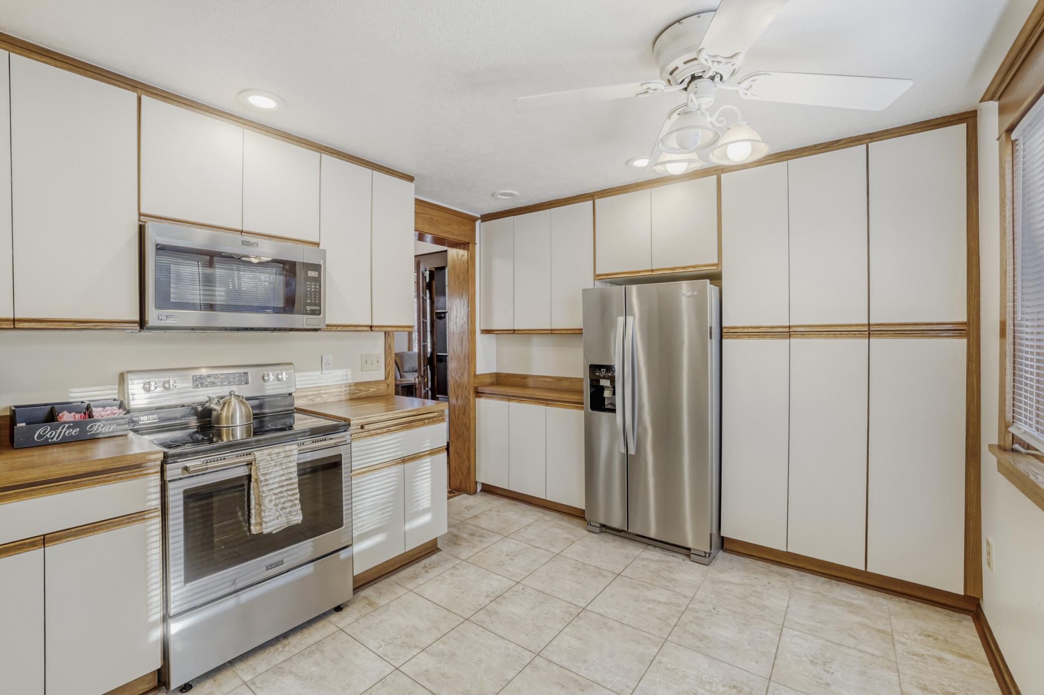 401 Highway 7 Excelsior, MN 55331 - Photo 3 of 23