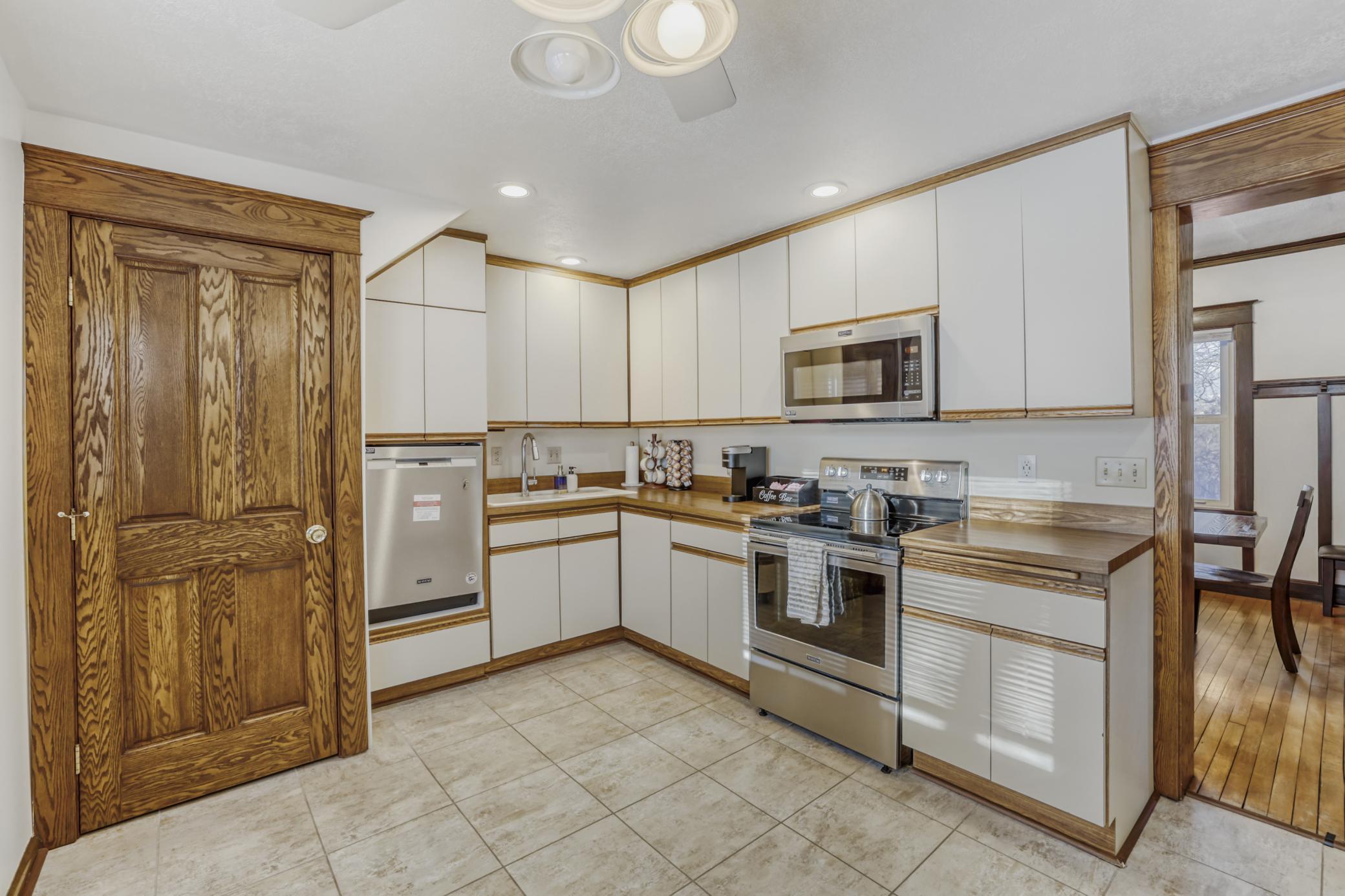 401 Highway 7 Excelsior, MN 55331 - Photo 4 of 23