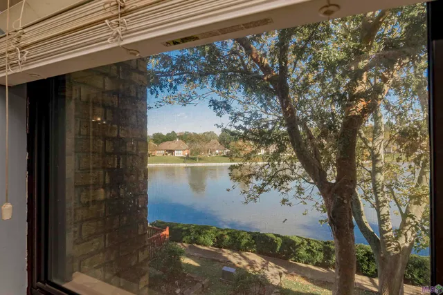 $199,000 | 2413 Shadowbrook Drive, Baton Rouge, LA 70816