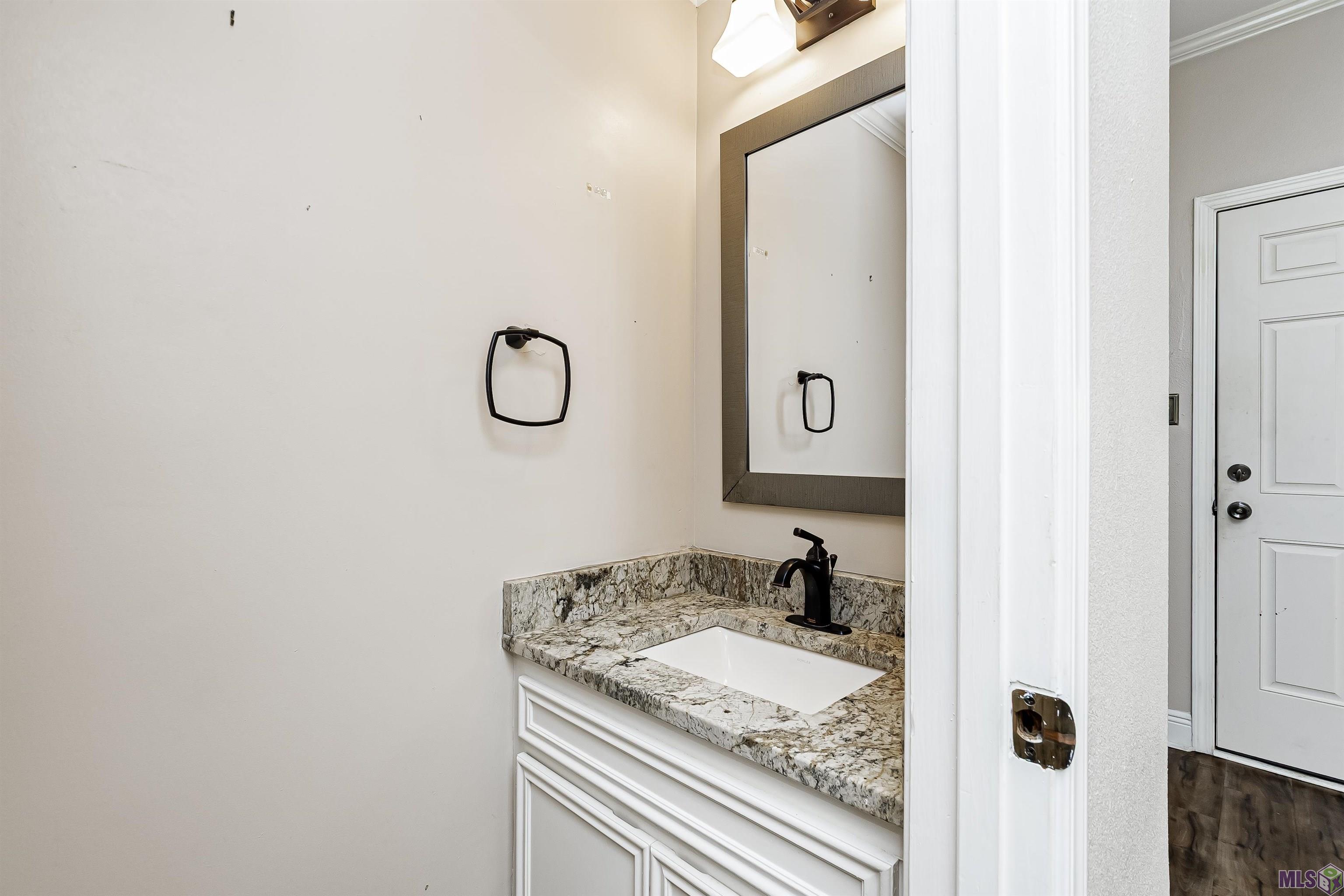 2413 Shadowbrook Drive Baton Rouge, LA 70816 - Photo 7 of 19