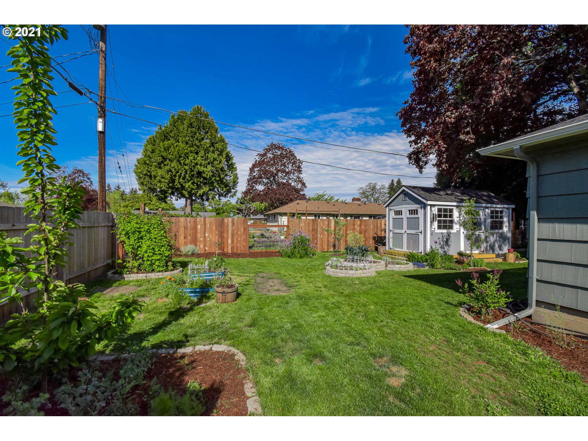 1620 Ridgefield Street Eugene, OR 97404 - Photo 7 of 32 Gallery Image 7