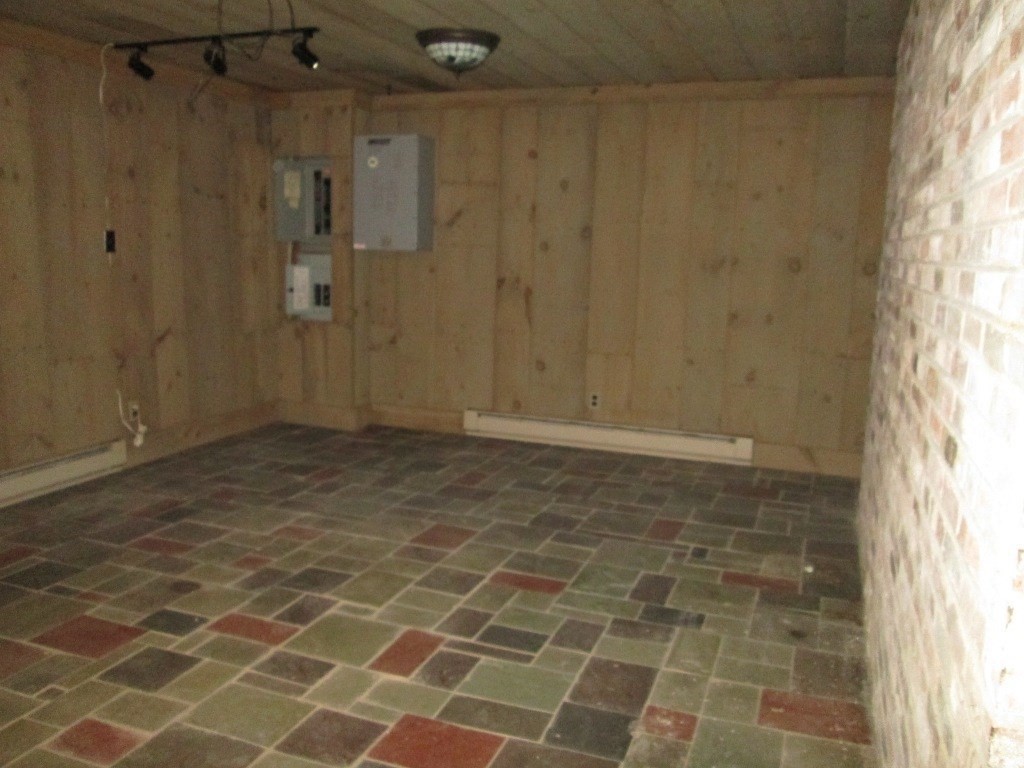 66 Westcott Road Harvard, MA 01451 - Photo 32 of 38 a bathroom with a shower