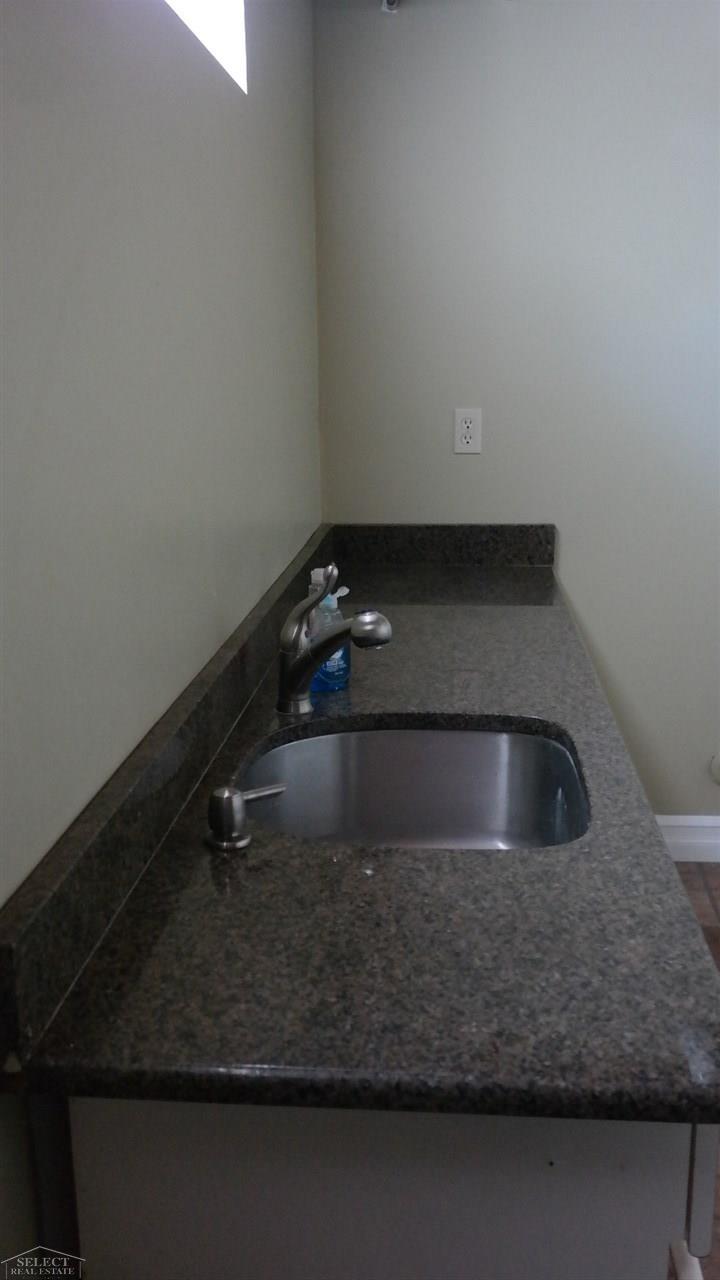 4926 15 Mile Road Sterling Heights, MI 48310 - Photo 30 of 57