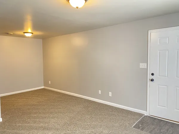 $895 | 3875 Northeast Drive, Unit H, Clarksville, TN 37040