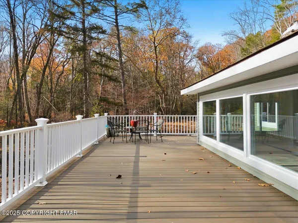 $1,100,000 | 563 Pensyl Creek Road, Stroudsburg, PA 18360