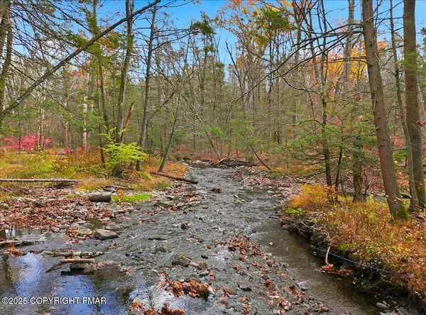$1,100,000 | 563 Pensyl Creek Road, Stroudsburg, PA 18360