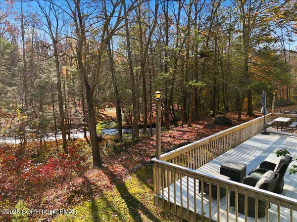 $1,100,000 | 563 Pensyl Creek Road, Stroudsburg, PA 18360