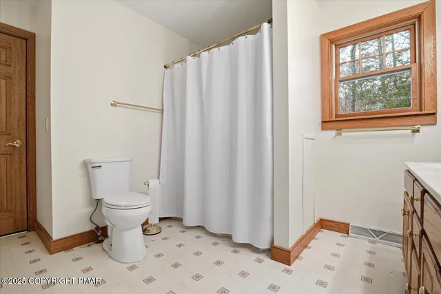 $1,500,000 | 563 Pensyl Creek Road, Stroudsburg, PA 18360