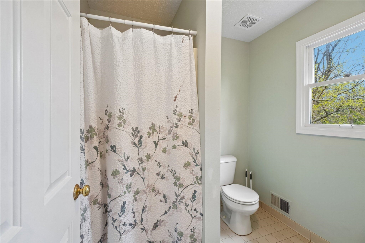 6338 Dalton Ridge Brighton, MI 48116 - Photo 21 of 48