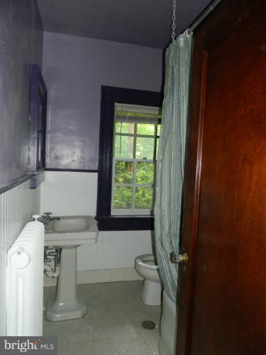 509 Woodside Road Baltimore, MD 21229 - Photo 1 of 28 Bath