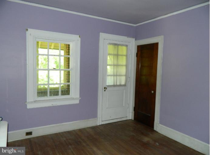 509 Woodside Road Baltimore, MD 21229 - Photo 21 of 28 Bedroom