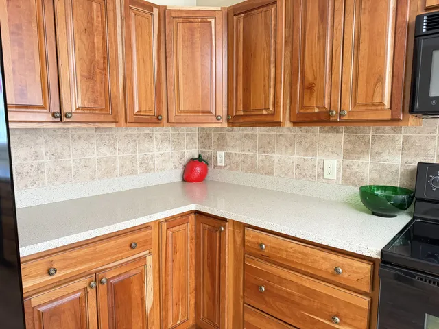 $499,900 | 1001 Buck Hill Drive, Veazie, ME 04401