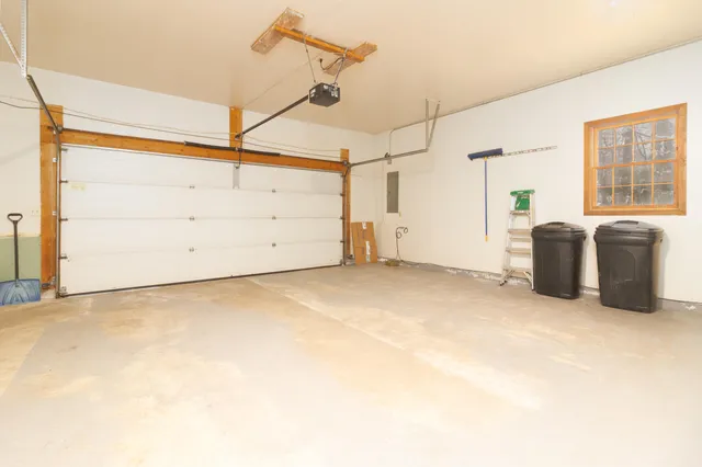 $499,900 | 1001 Buck Hill Drive, Veazie, ME 04401