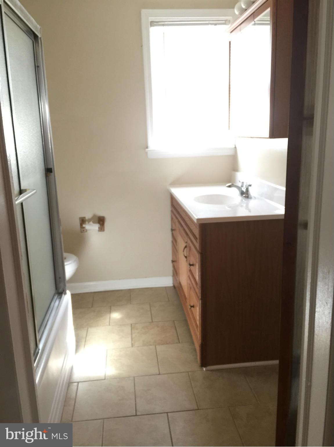 1706 Ranch Lane Baltimore, MD 21222 - Photo 18 of 18 Bath