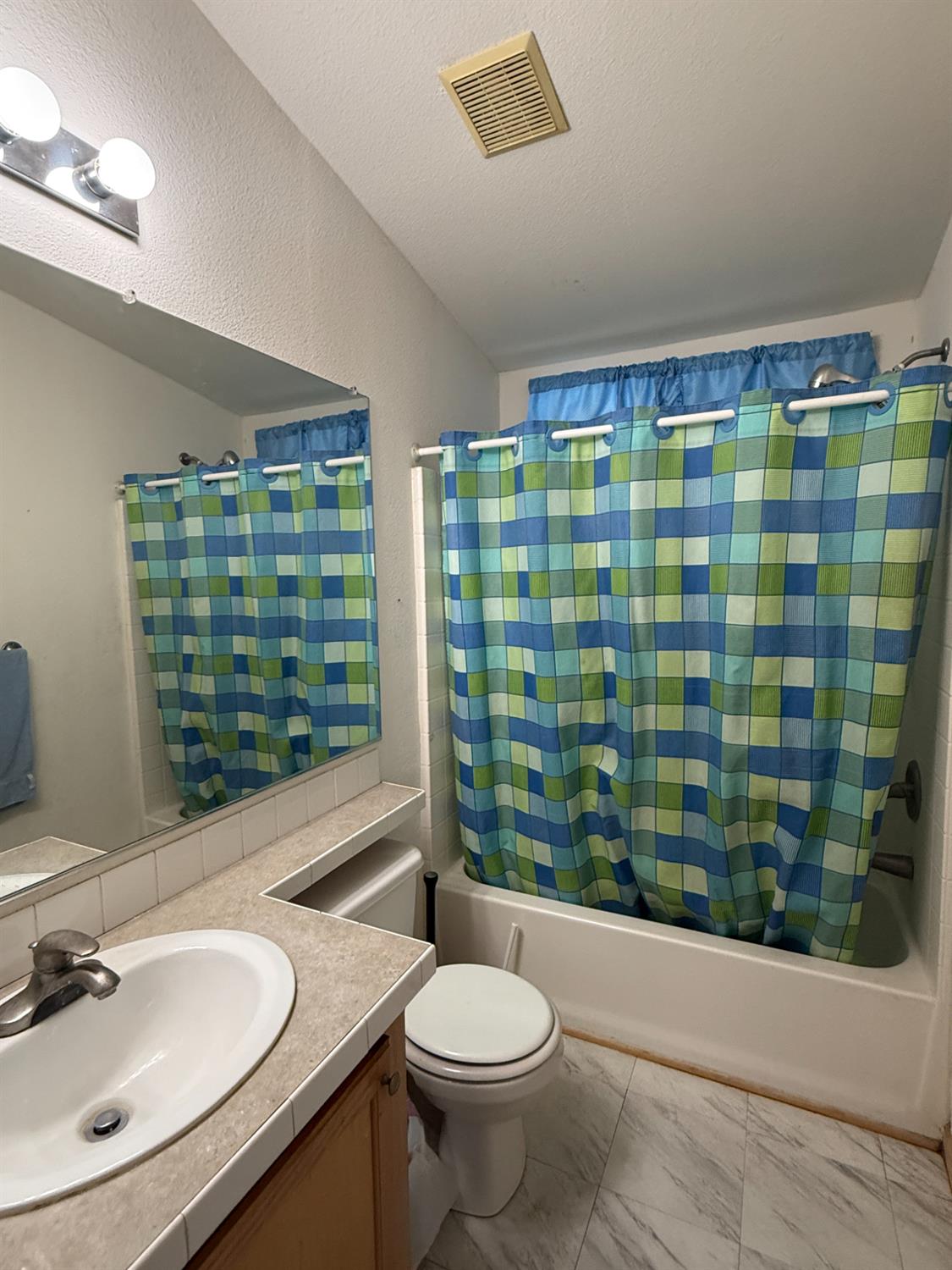 220 South Madera Avenue, Unit 95 Kerman, CA 93630 - Photo 10 of 13